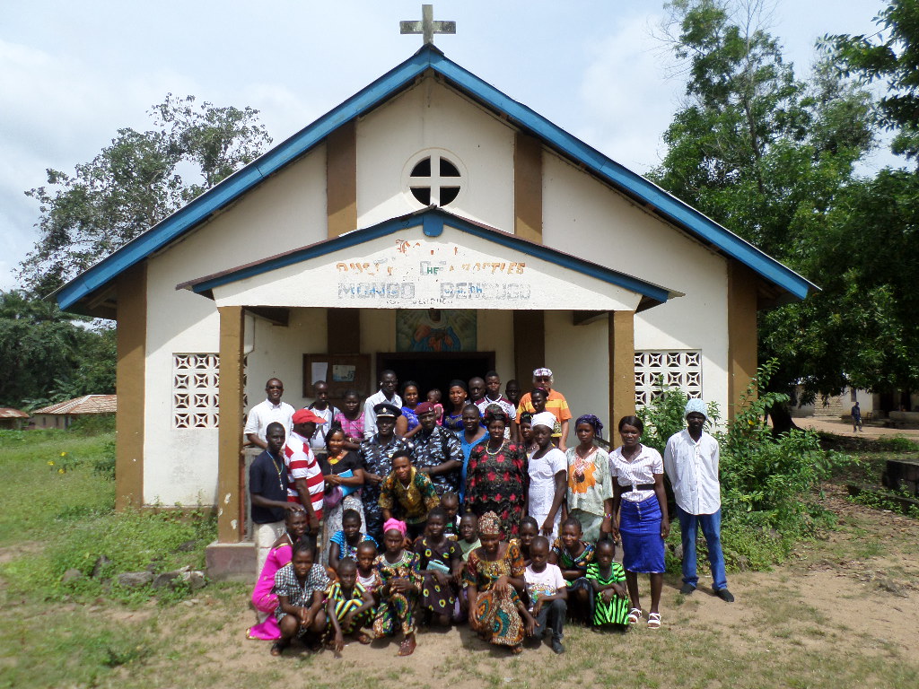 « L’Église au milieu du village ?» : Une mission (faussement) claire